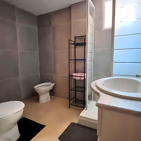 3-bedroom 2-bathroom Flat Ideal For Families And Nomads Apartmán *