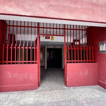 Apartmán 3-bedroom 2-bathroom Flat Ideal For Families And Nomads *