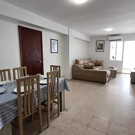 Apartmán 3-bedroom 2-bathroom Flat Ideal For Families And Nomads Alicante
